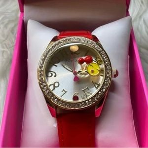 BETSEY JOHNSON KISSY FACE WATCH